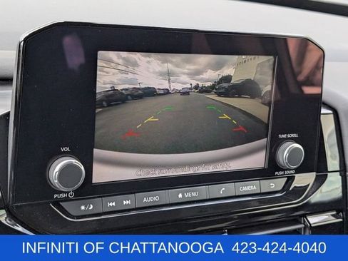 Used 2025 Nissan Pathfinder SV FWD image 15
