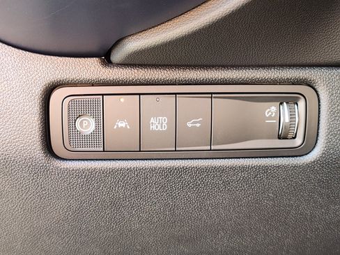 New 2026 Chevrolet Equinox EV LT image 12