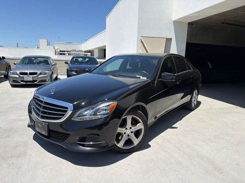 Used 2014 Mercedes-Benz E 350 Sedan image 3