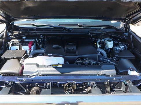 Used 2025 Toyota Tundra Platinum AWD/4WD image 12
