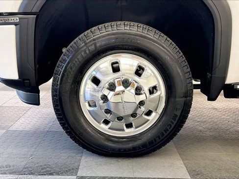Used 2025 GMC Sierra 3500 Denali w/ Denali Reserve Package AWD/4WD image 8