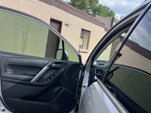 Used 2017 Subaru Forester 2.5i Limited AWD/4WD image 10