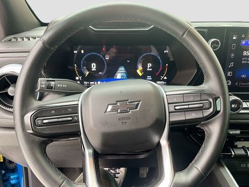 Used 2024 Chevrolet Colorado LT w/ LT Convenience Package image 11