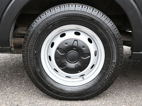 Used 2019 Ford Transit 350 XL image 12