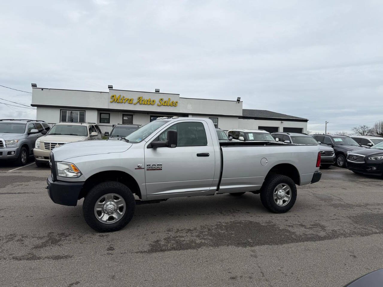 Used 2018 RAM 3500 Tradesman w/ Power & Remote Entry Group AWD/4WD image 2