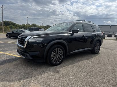 Used 2023 Nissan Pathfinder SL w/ SL Premium Package