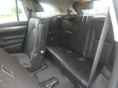Used 2020 Toyota Highlander Limited AWD/4WD image 26