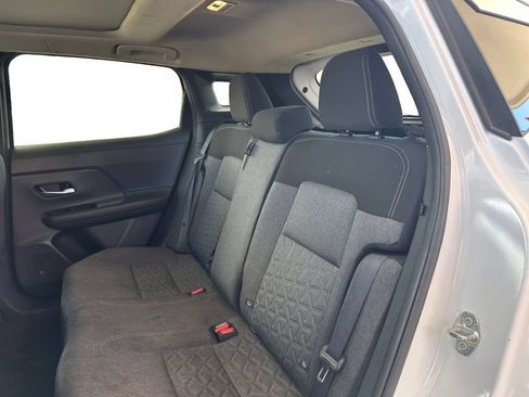 Used 2025 Nissan Kicks SV w/ SV Premium Package FWD image 14