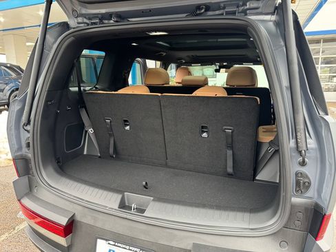 Used 2025 Hyundai Santa Fe Limited image 48