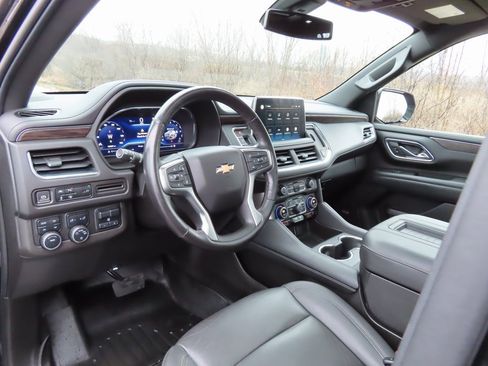 Certified 2022 Chevrolet Suburban LT w/ LT Signature Package image 4