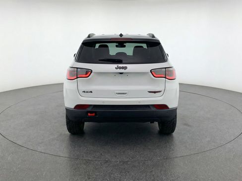 Used 2025 Jeep Compass Trailhawk AWD/4WD image 7
