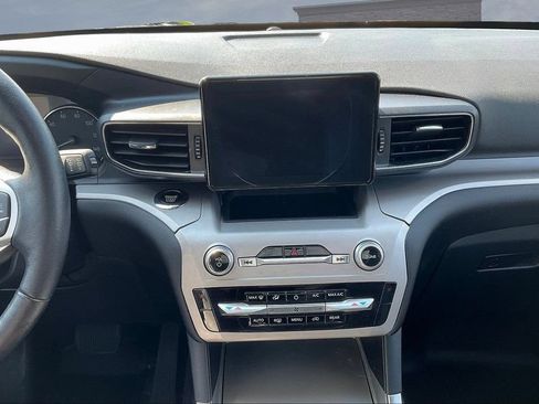 Certified 2023 Ford Explorer XLT w/ Equipment Group 202A AWD/4WD image 11
