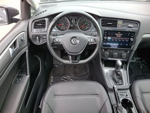 Used 2019 Volkswagen Golf SE FWD image 11