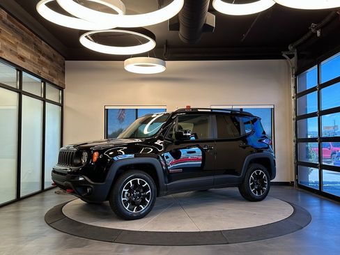 Used 2023 Jeep Renegade Trailhawk w/ Trailhawk Elite Group image 7