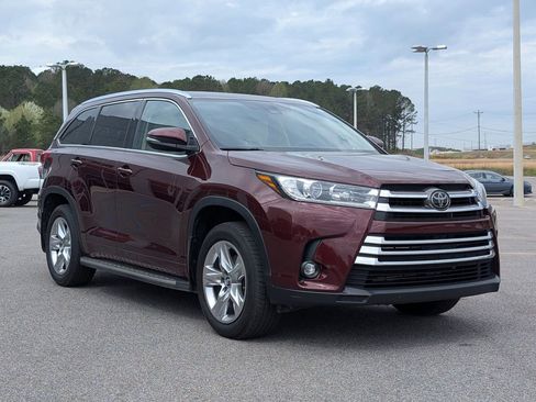 Used 2019 Toyota Highlander Limited image 7