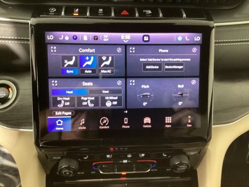 Used 2024 Jeep Grand Cherokee Limited w/ Luxury Tech Group II AWD/4WD image 24