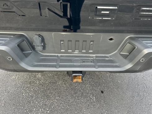 Used 2023 Ford Ranger Lariat w/ Tremor Off-Road Package image 14