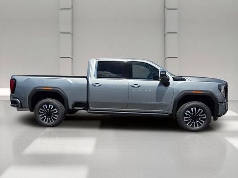 Used 2026 GMC Sierra 2500 Denali Ultimate AWD/4WD image 6