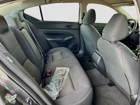 Certified 2025 Nissan Altima 2.5 S FWD image 18