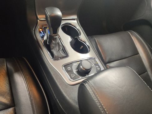 Used 2020 Jeep Grand Cherokee Overland image 26