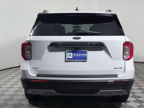 Used 2021 Ford Explorer XLT w/ Equipment Group 202A AWD/4WD image 5