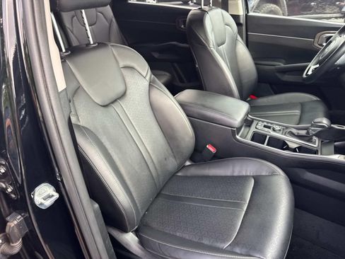 Used 2023 Kia Sorento EX FWD image 28