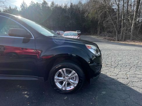 Used 2017 Chevrolet Equinox LS image 12