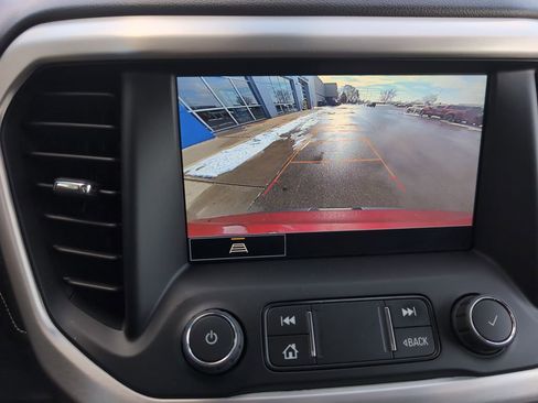 Used 2023 GMC Acadia SLT image 29