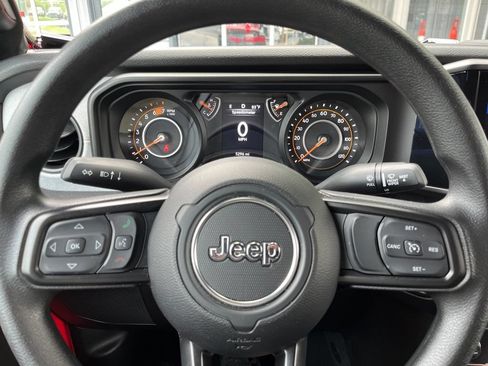 Used 2026 Jeep Wrangler Sport AWD/4WD image 30