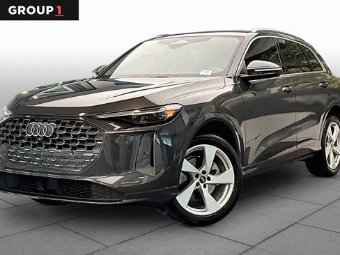 Certified 2025 Audi Q5 Premium w/ Premium Plus AWD/4WD image 1