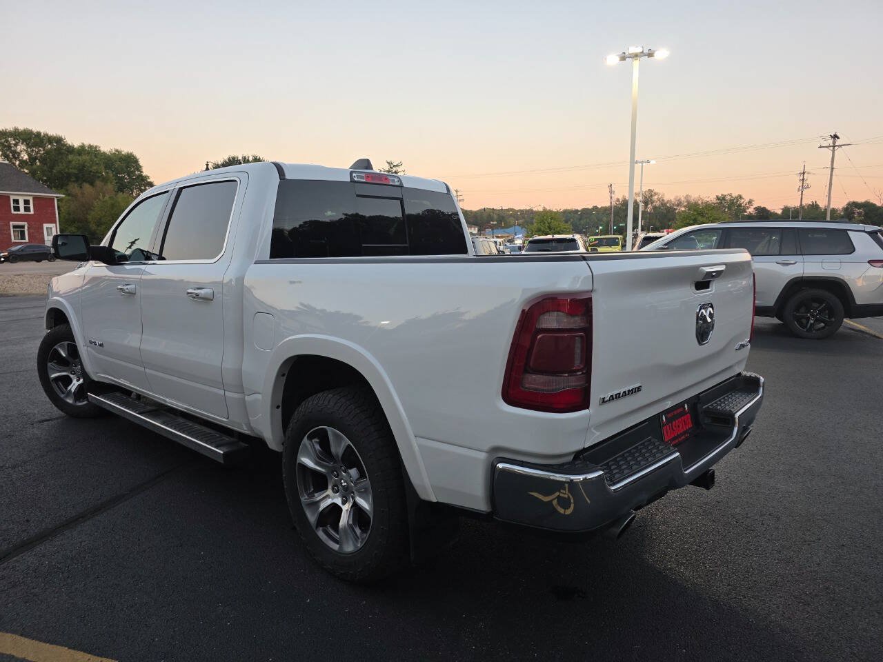 Used 2020 RAM 1500 Laramie AWD/4WD image 8