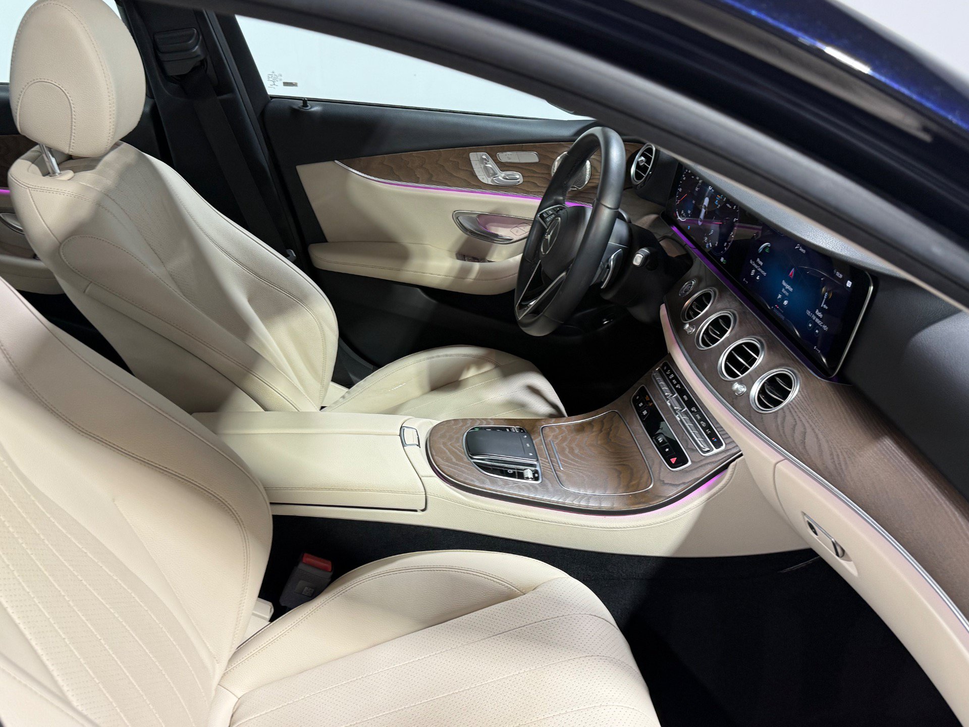 Used 2023 Mercedes-Benz E 350 4MATIC Sedan w/ Premium Package image 48