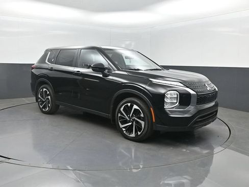 Used 2022 Mitsubishi Outlander ES AWD/4WD image 32