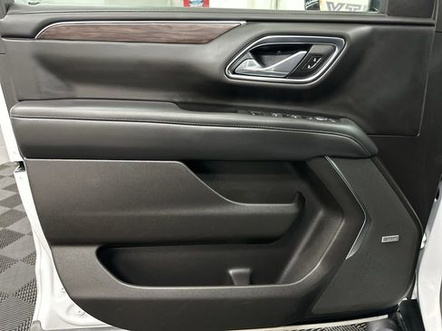 Used 2021 Chevrolet Tahoe Z71 image 17