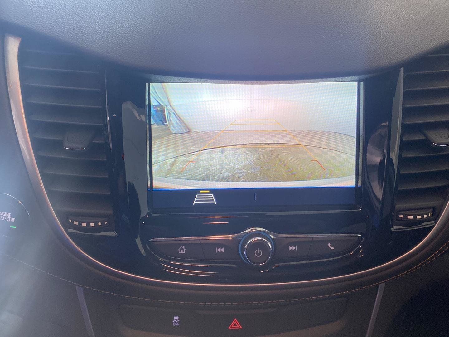 Used 2019 Chevrolet Trax LT AWD/4WD image 18
