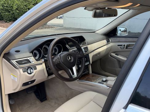 Used 2014 Mercedes-Benz E 350 Sedan image 18