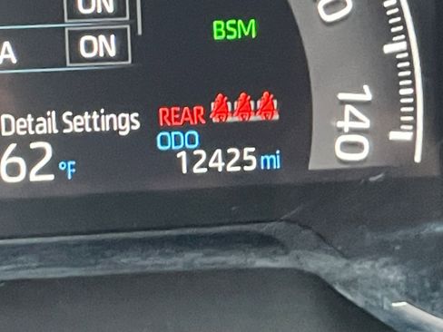 Used 2025 Toyota RAV4 XLE image 40