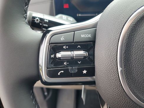 New 2026 Kia Carnival FWD image 11