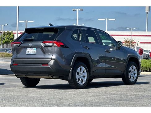 Certified 2024 Toyota RAV4 LE AWD/4WD image 4
