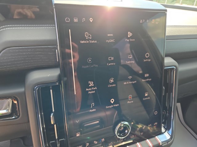 Used 2025 GMC Yukon XL AT4 Ultimate AWD/4WD image 13