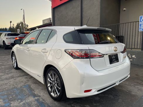 Used 2013 Lexus CT 200h image 7