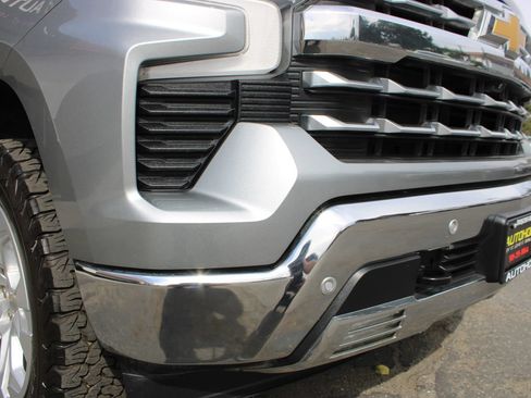 Used 2023 Chevrolet Silverado 1500 LTZ AWD/4WD image 5