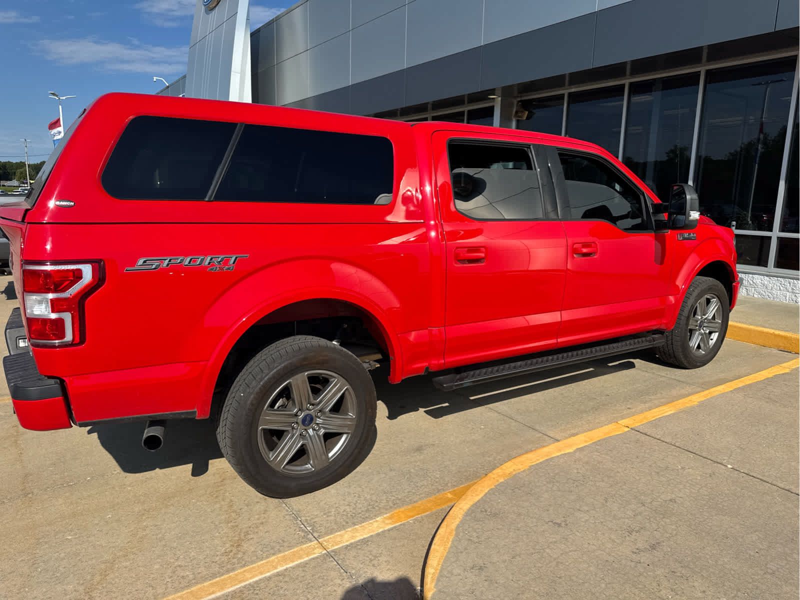 Used 2019 Ford F150 XLT w/ Equipment Group 302A Luxury AWD/4WD image 4