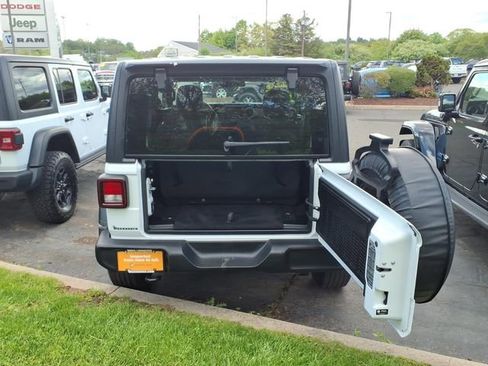 Certified 2021 Jeep Wrangler Sport AWD/4WD image 7