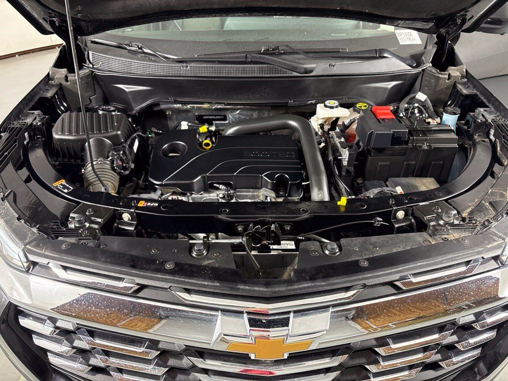 Used 2025 Chevrolet Equinox LT w/ Convenience Package II FWD image 47