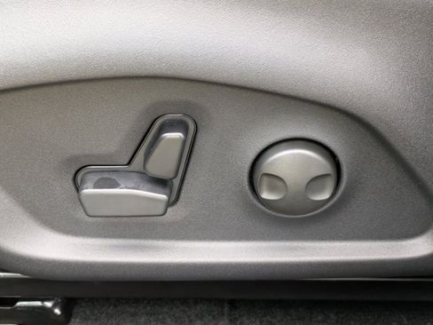 New 2026 Jeep Compass Latitude image 18