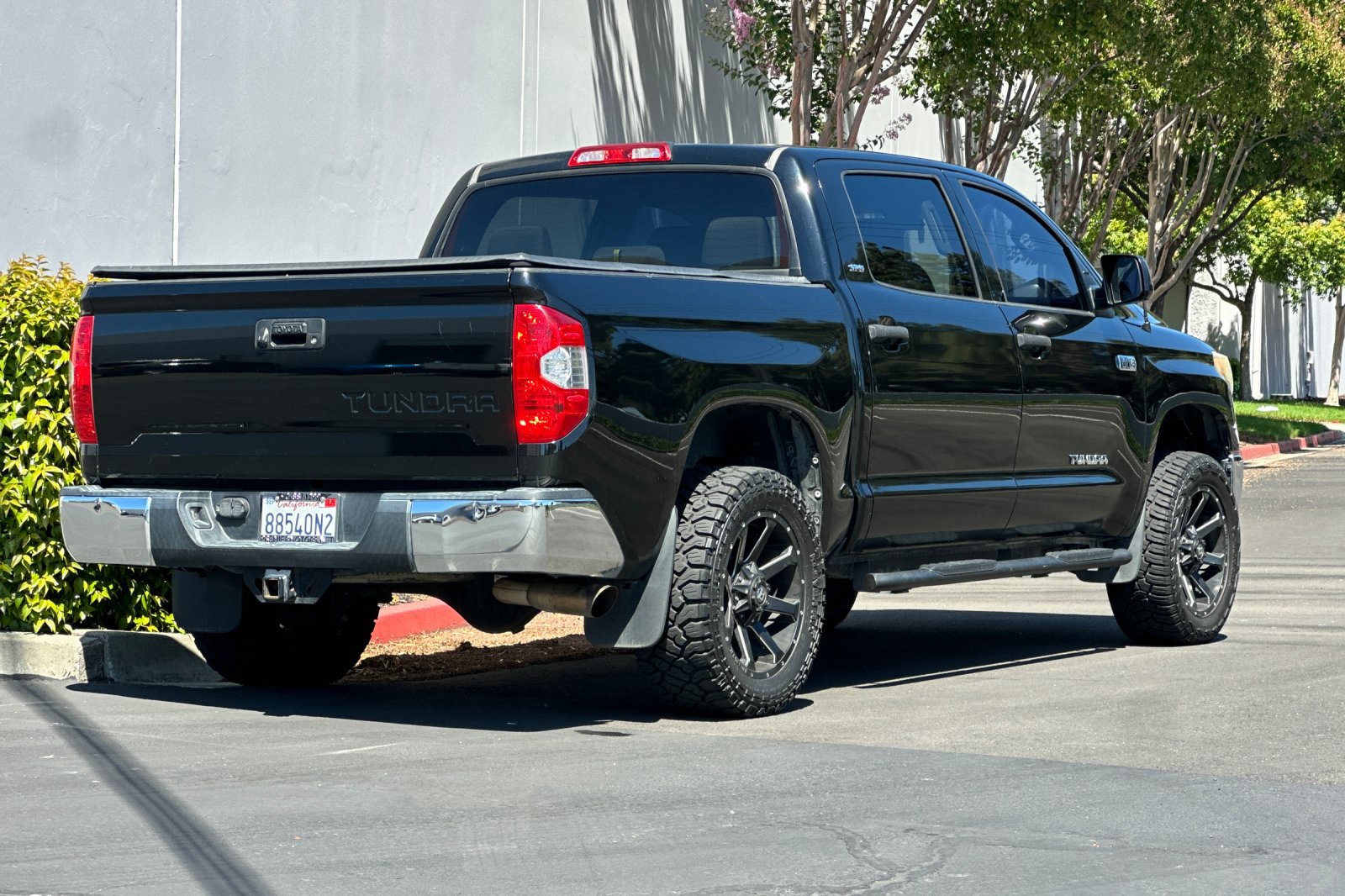 Used 2018 Toyota Tundra SR5 w/ SR5 Upgrade Package RWD image 4