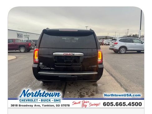 Used 2019 GMC Yukon XL Denali image 12