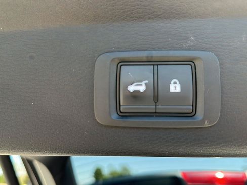 Used 2025 Mitsubishi Outlander SE AWD/4WD image 16