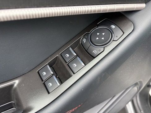 Used 2025 Ford Explorer ST-Line image 21